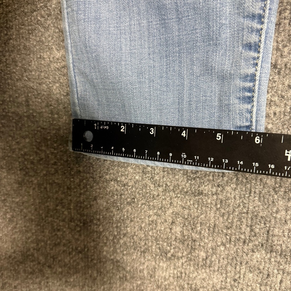 Levis Jeans Womens 33‎ Blue 311 Shaping Skinny Light Wash Stretch Measures 36x29 - Picture 15 of 16